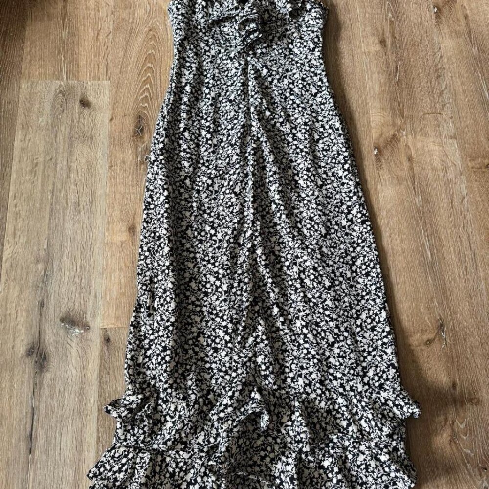 Urban‎ Outfitters UO Black & White Floral Ruffle Maxi Dress Size M - Picture 4 of 5